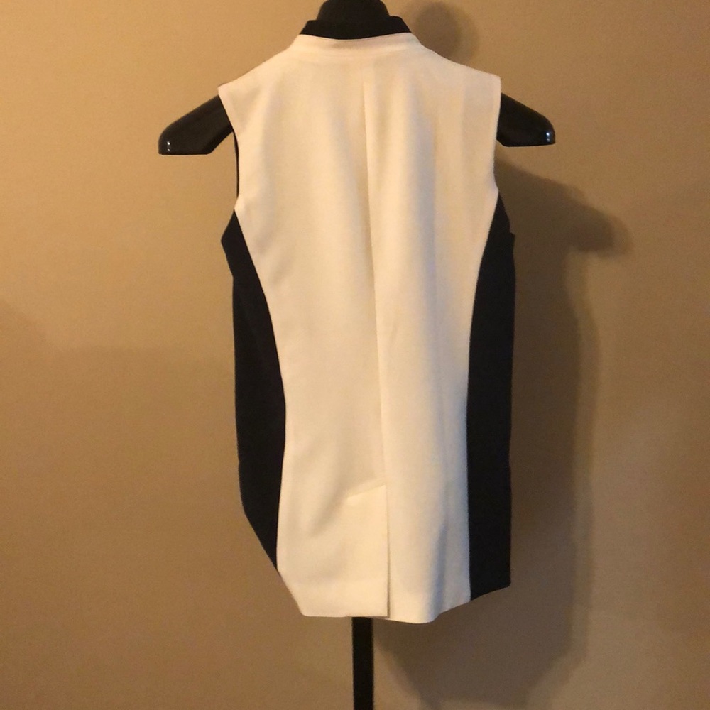 Vest - Picture 4 of 5